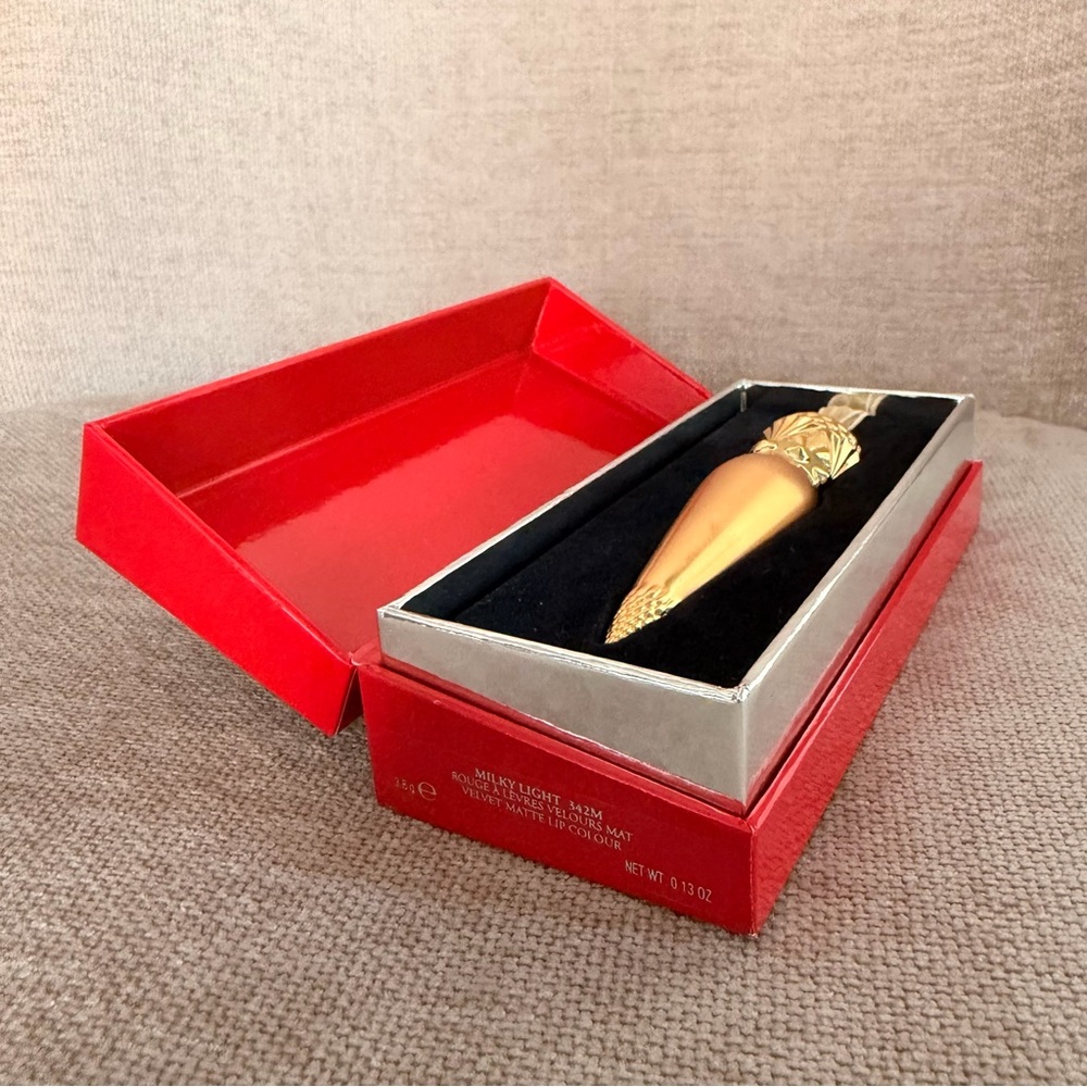 Christian Louboutin Matte Lipstick Pendant with Ribbon - Shade Milky Light 342M - Picture 9 of 16